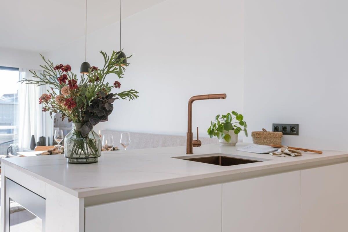 Stunning And Modern Apartment With Sunny Balcony Кнокке-Хейст Экстерьер фото