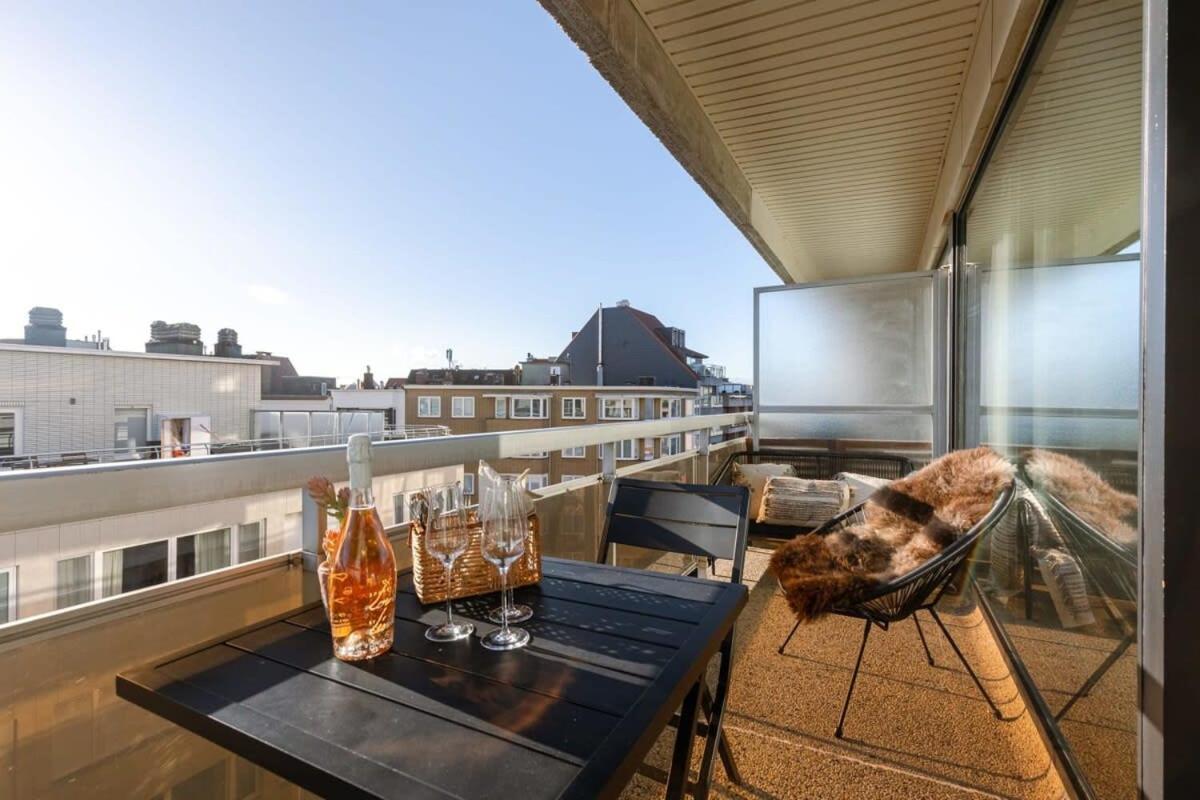 Stunning And Modern Apartment With Sunny Balcony Кнокке-Хейст Экстерьер фото