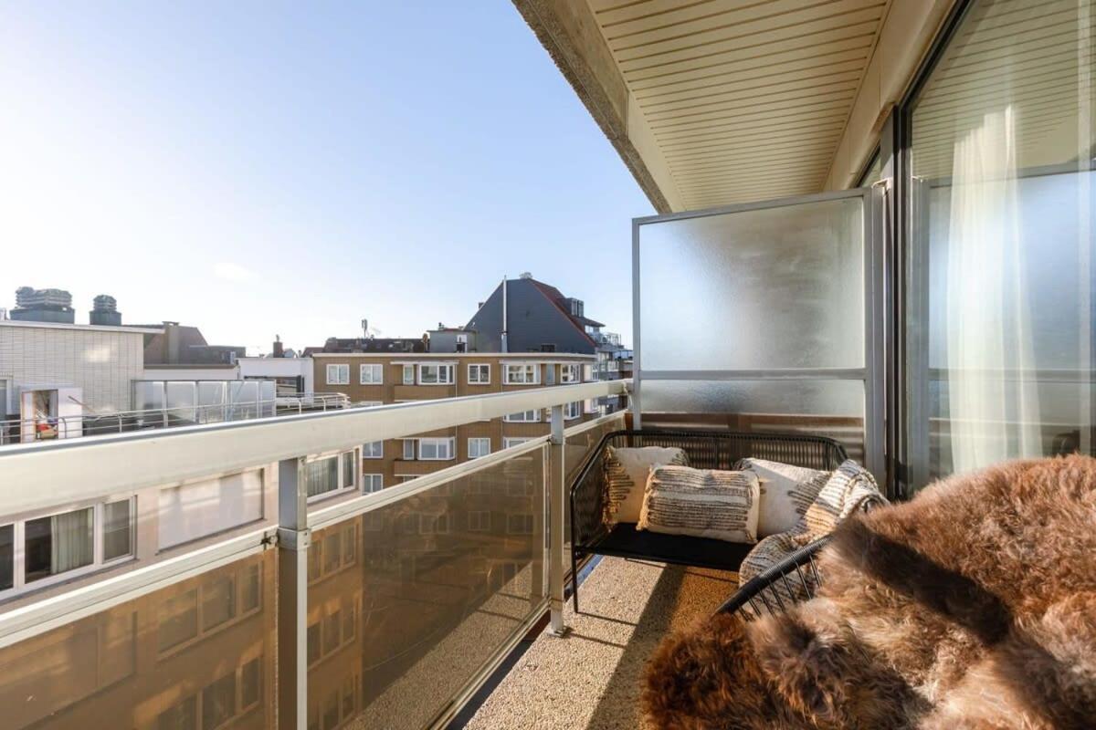 Stunning And Modern Apartment With Sunny Balcony Кнокке-Хейст Экстерьер фото