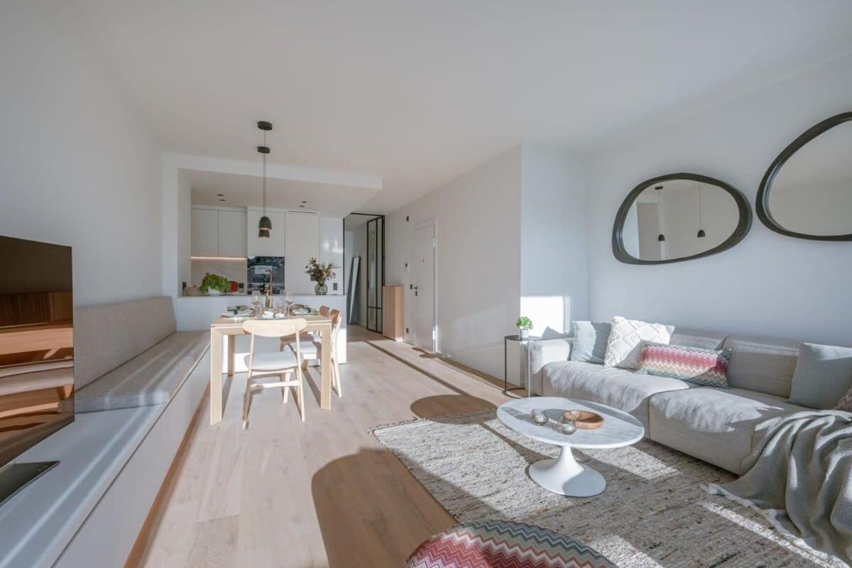Stunning And Modern Apartment With Sunny Balcony Кнокке-Хейст Экстерьер фото